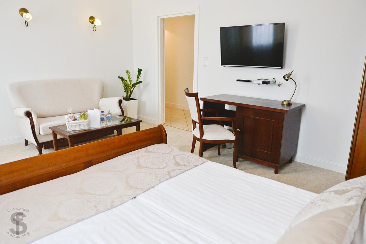 Hotel Koloseum Turek Zewnętrze zdjęcie