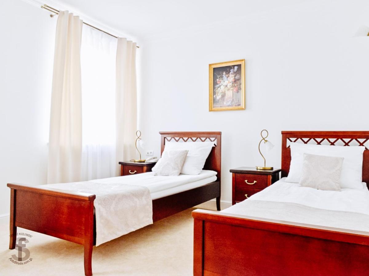 Hotel Koloseum Turek Zewnętrze zdjęcie