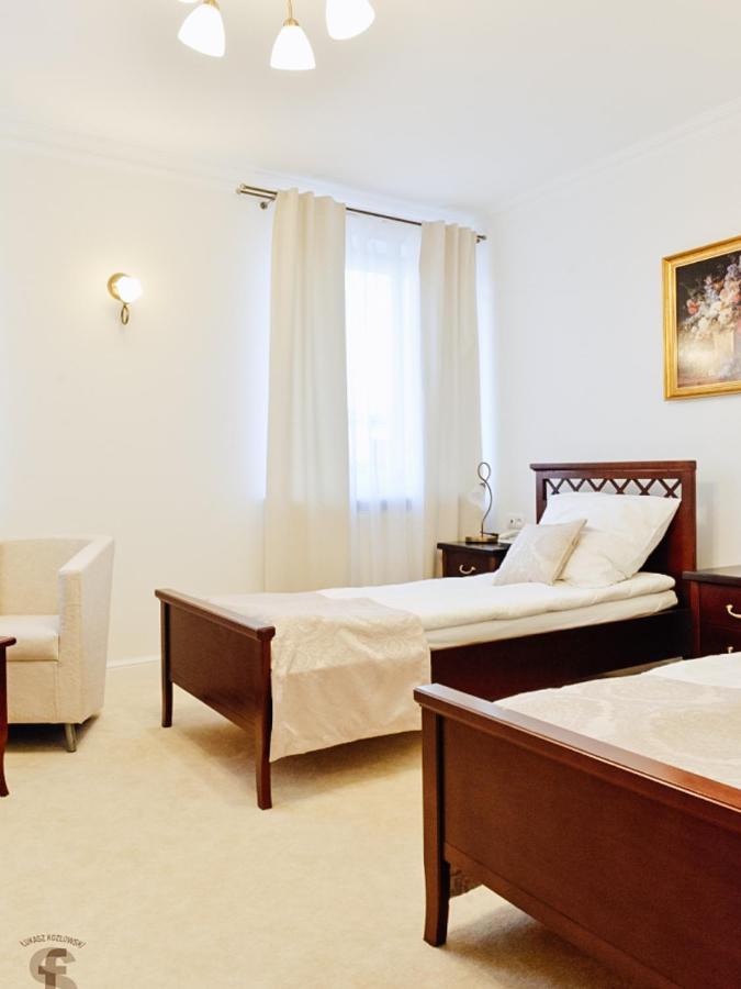 Hotel Koloseum Turek Zewnętrze zdjęcie