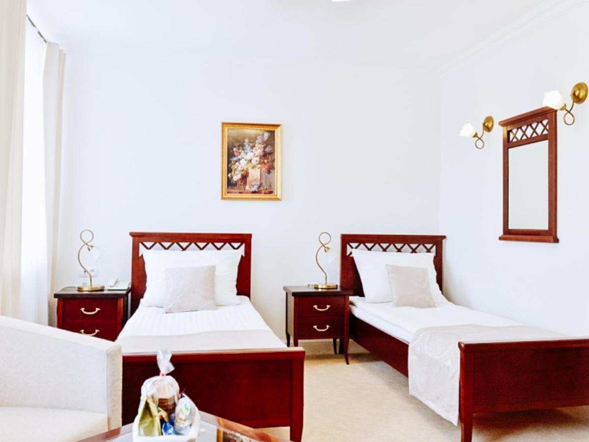 Hotel Koloseum Turek Zewnętrze zdjęcie