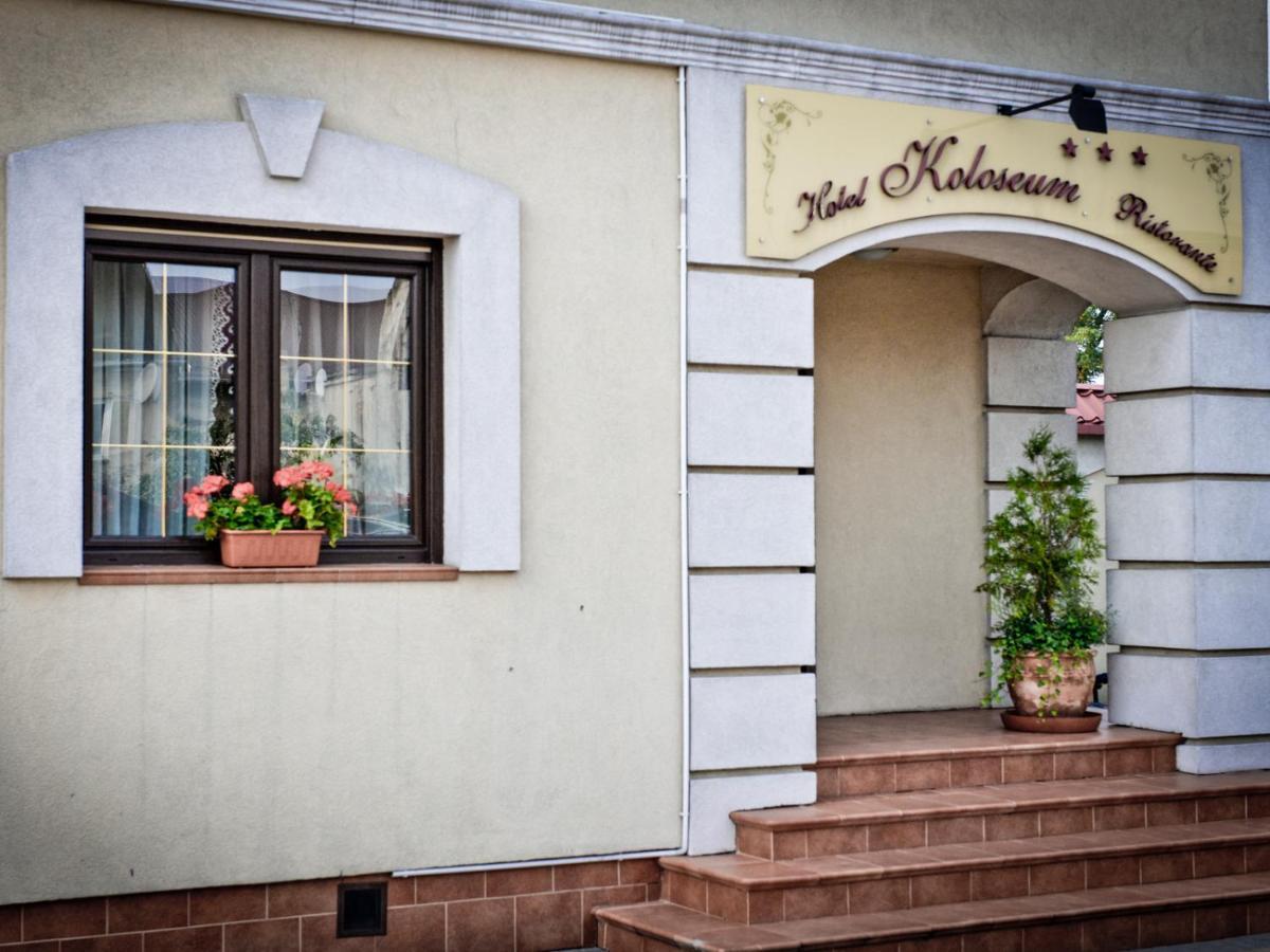 Hotel Koloseum Turek Zewnętrze zdjęcie
