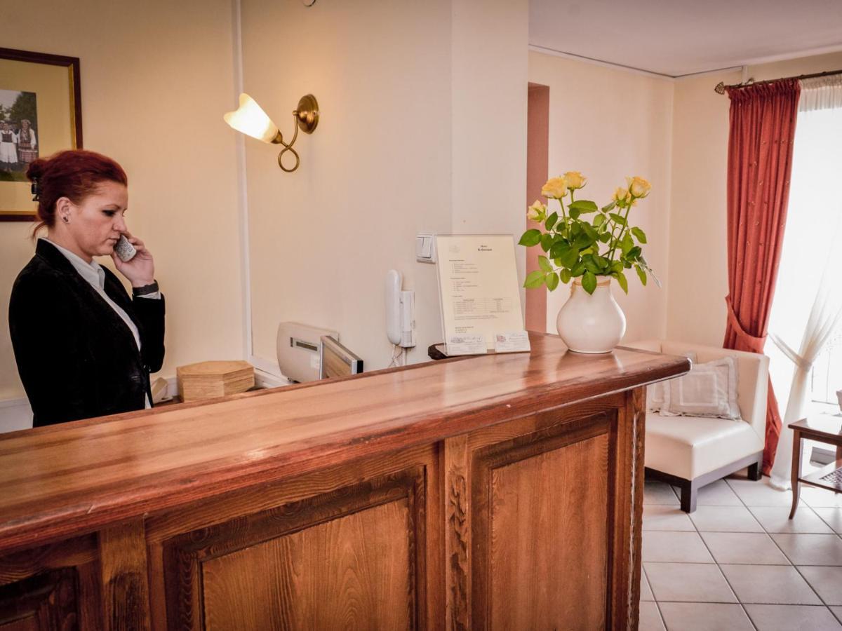 Hotel Koloseum Turek Zewnętrze zdjęcie