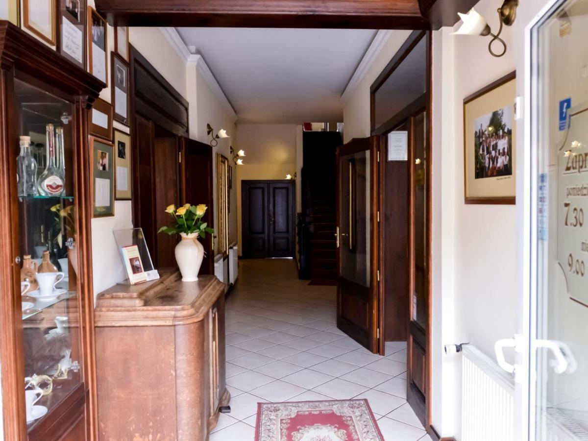 Hotel Koloseum Turek Zewnętrze zdjęcie